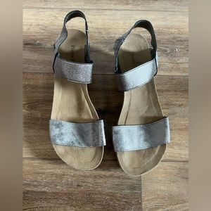 Grey/Silver Pierre Dumas wedge platform